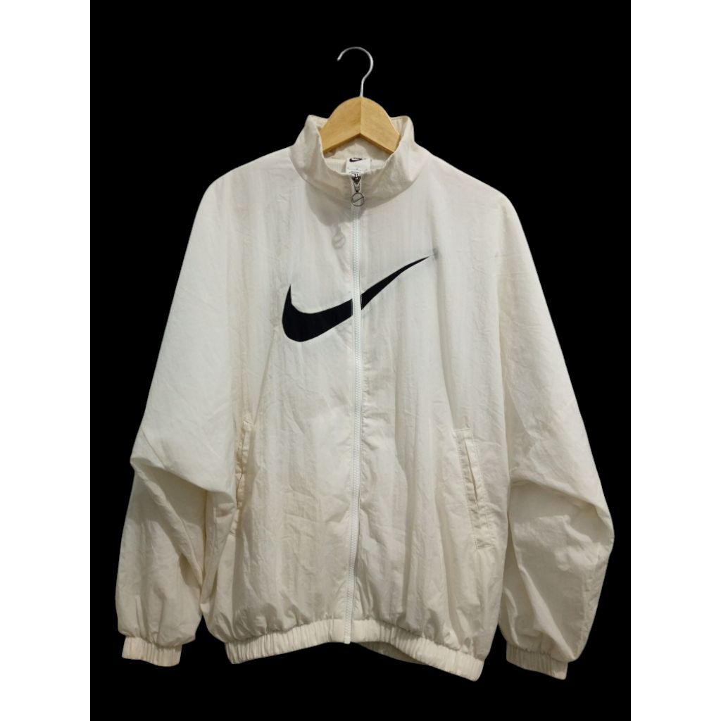 jacket parasut anti angin putih sz S oversized