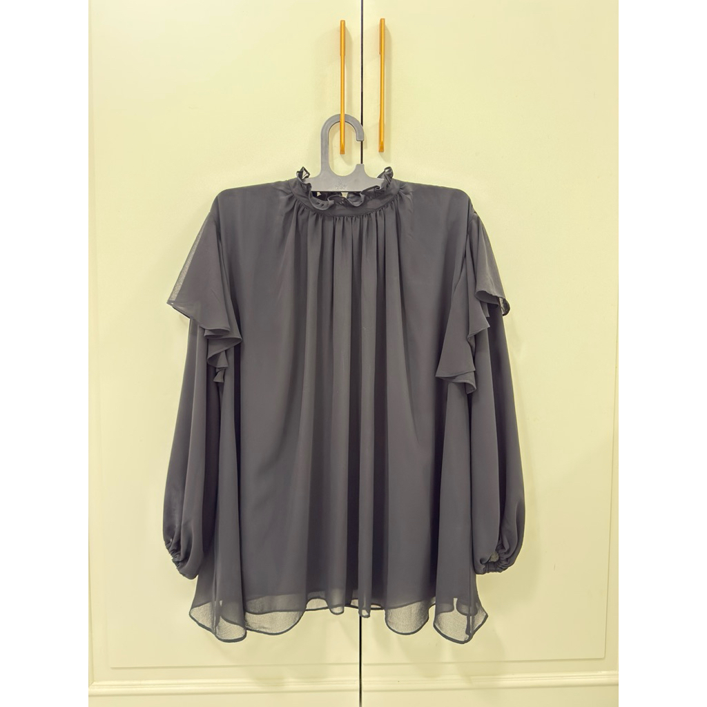 Preloved blouse Wearing Klamby