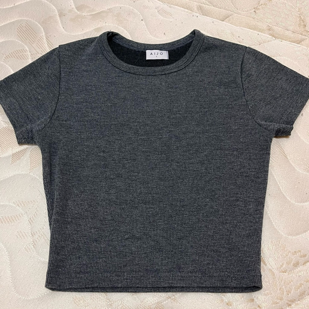 aijo crop top sekalipkai
