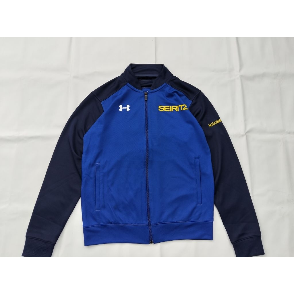 jaket tracktop brand UNDER ARM*UR