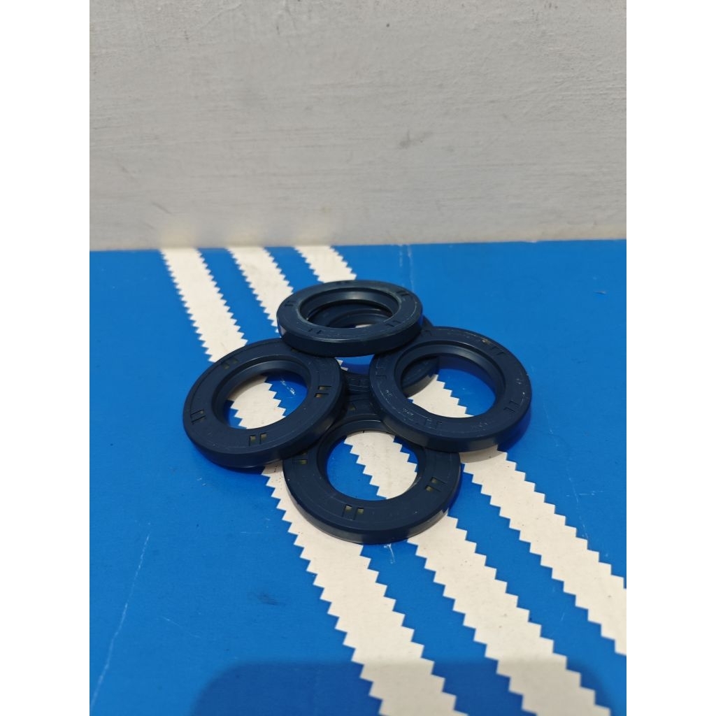 seal roda belakang vespa