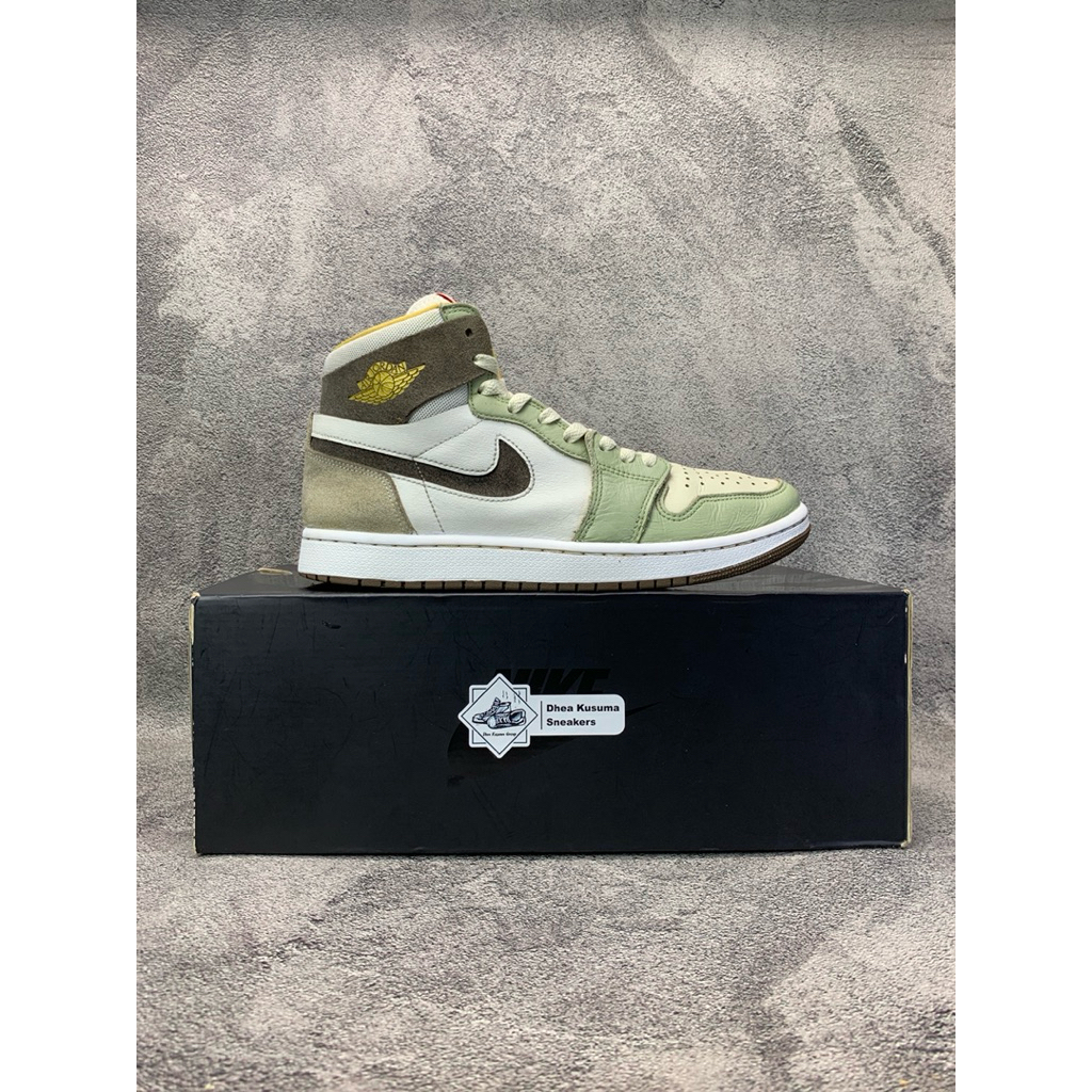 Sepatu Second  Nike Air Jordan 1 High Zoom CMFT 2 ‘Year of the Rabbit’  Size 40,5  Original Guarante