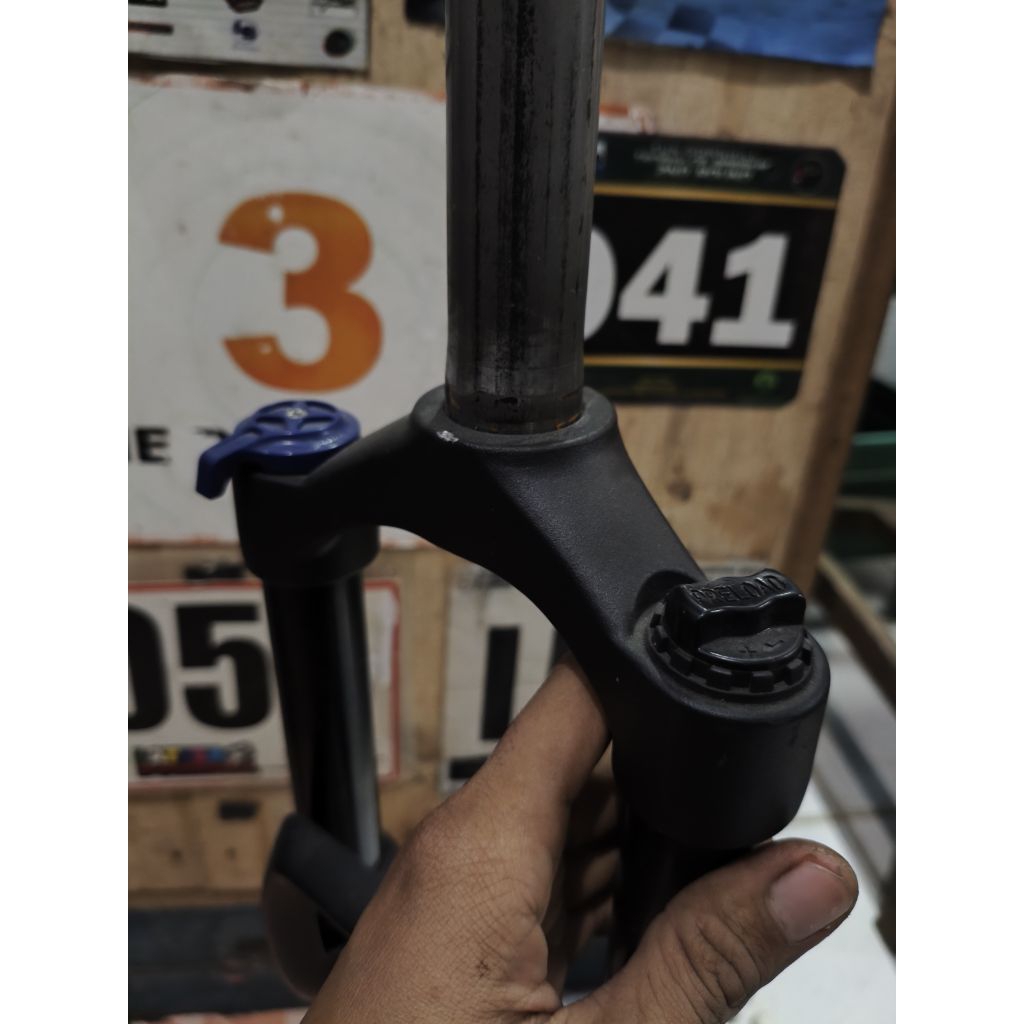 for sale fork merk Breach Copotan United Detroit kondisi bekas 27.5