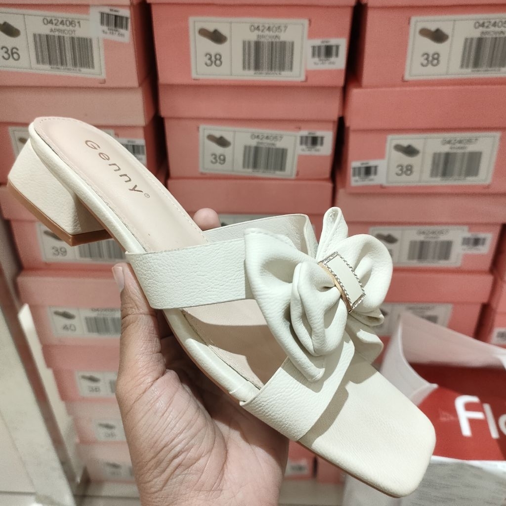 Sandal wanita Genny hak 2cm