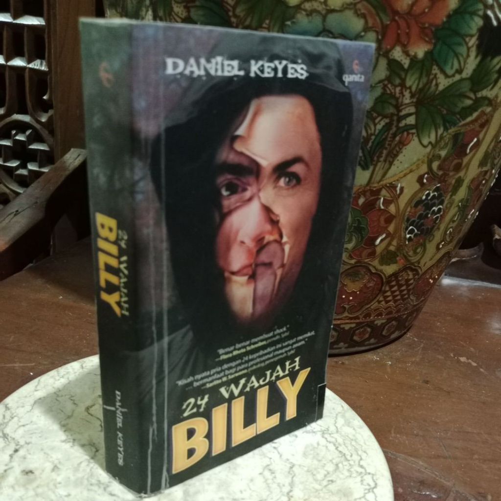 24 WAJAH BILLY - DANIEL KEYES