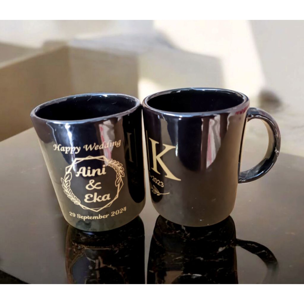 Souvenir Mug Keramik Hitam Free Sablon