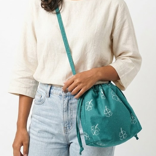 Tas Serut Batik Tulis Asli Katun Premium / Tas Selempang Wanita