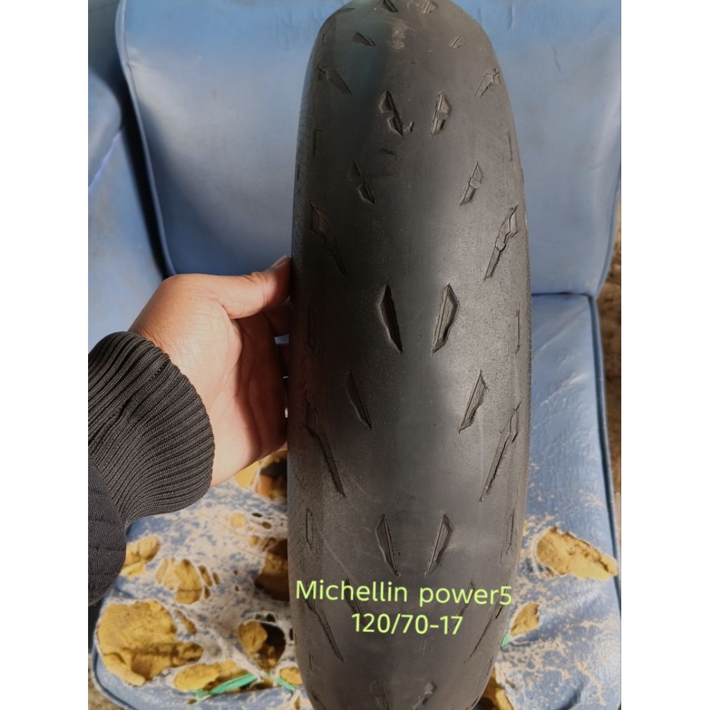 ban motor tubeles Michelin pilot MotoGP 100/80-17 Michelin power 5 120/70-17