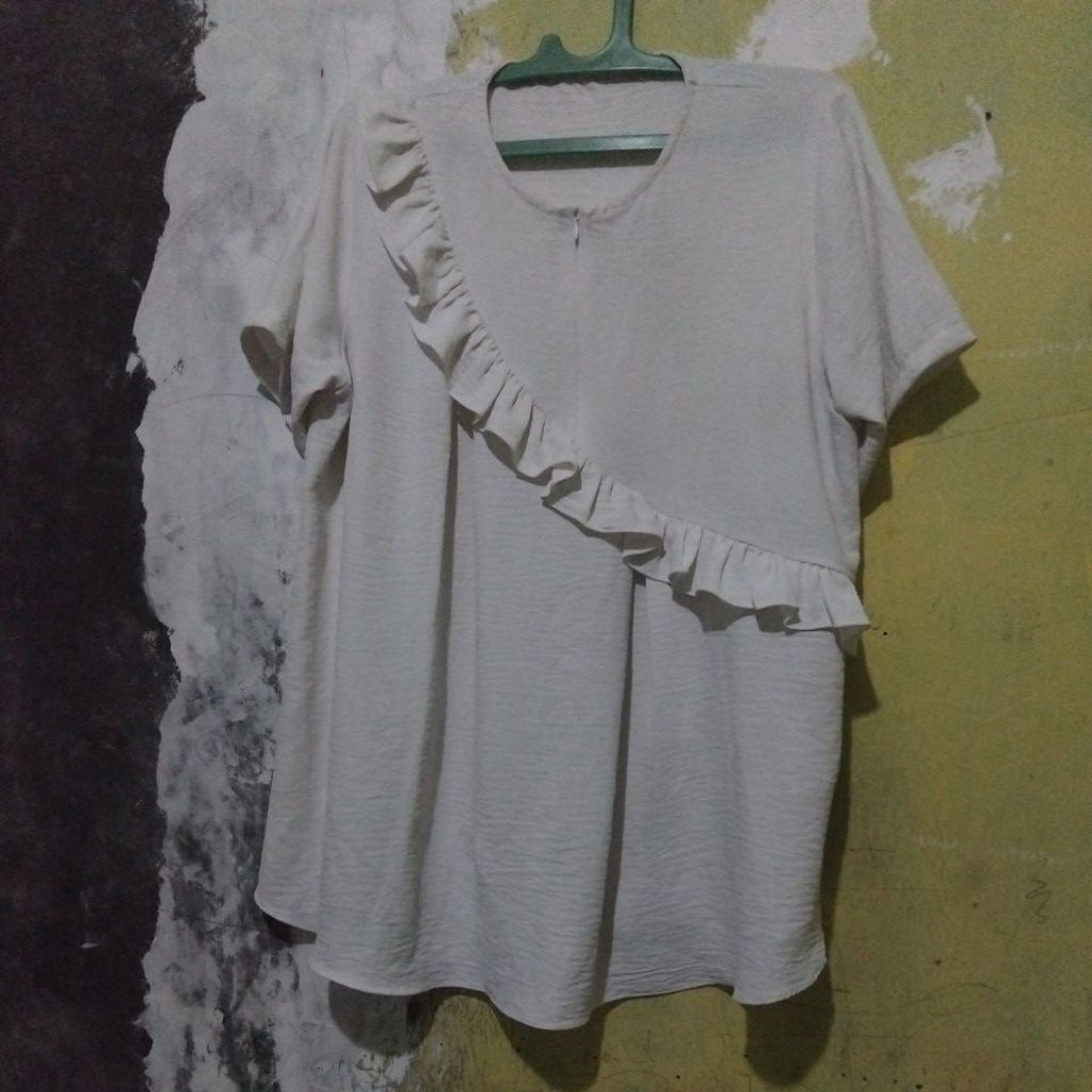 Atasan Putih Wanita Size Jumbo