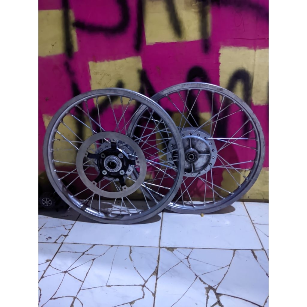 velg/pelek jari jari variasi 1set depan belakang motor Supra fit/Supra x 125/karisma siap pakai