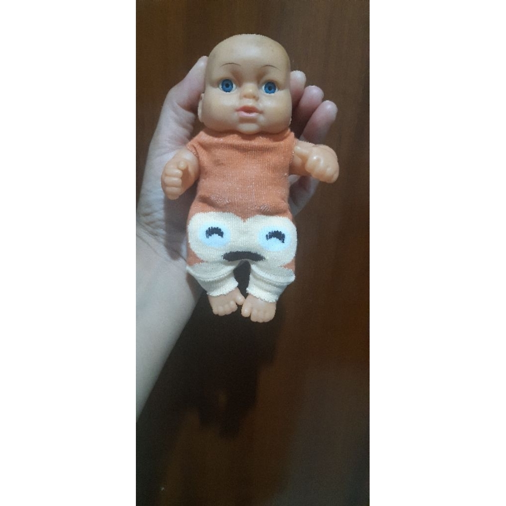 Boneka bayi karet