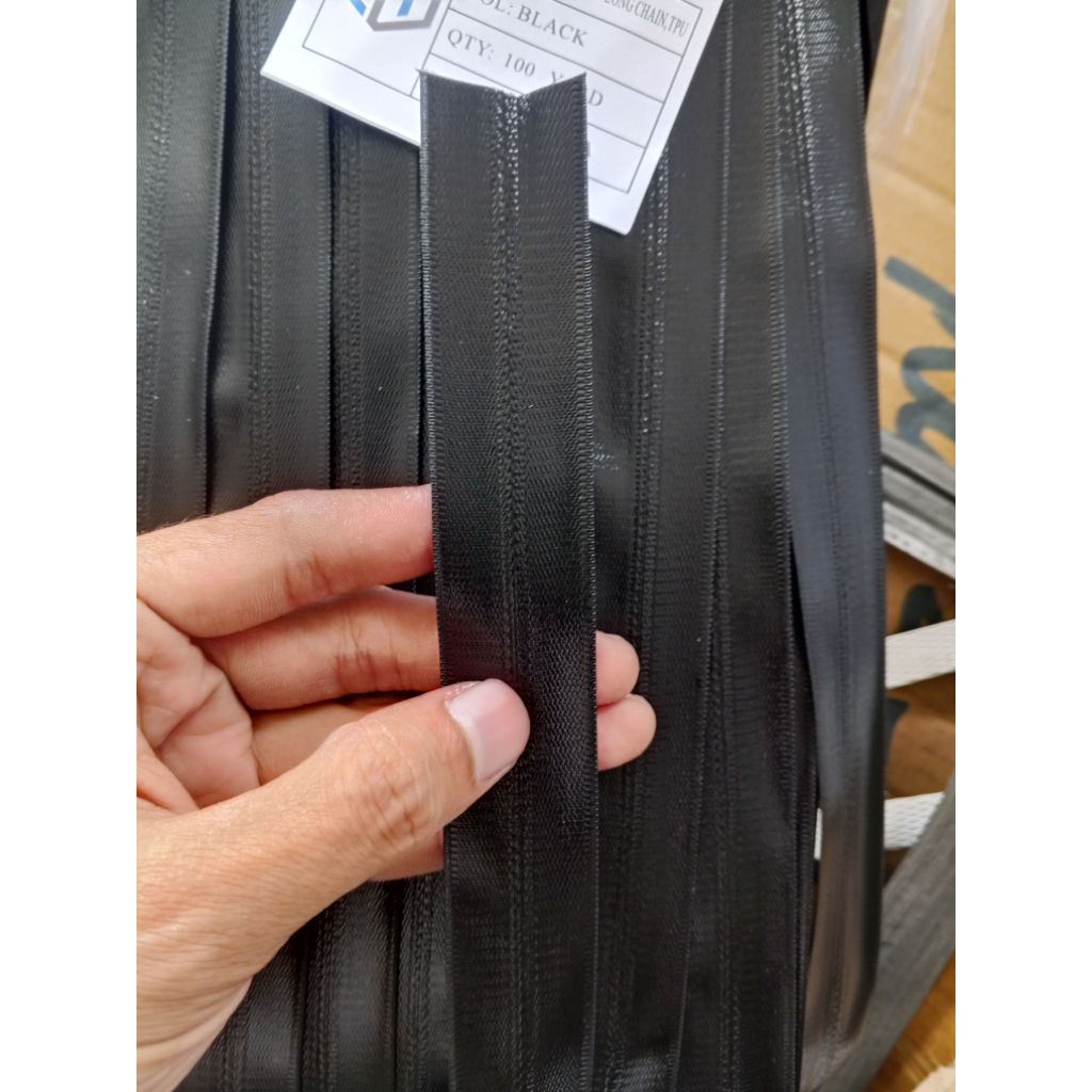 Resleting Waterproof Shiny no.3 ( 100 yard )