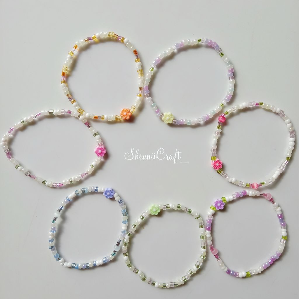 Gelang Bunga / Gelang manik-manik Aesthetic / Gelang Aestetik / gelang manik manik / Gelang / Manik 