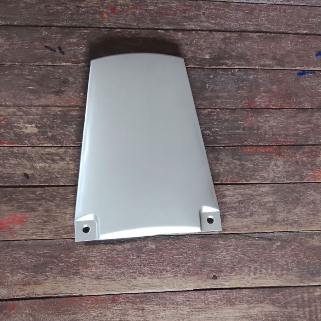 Pet Stop body belakang Vega lama silver.