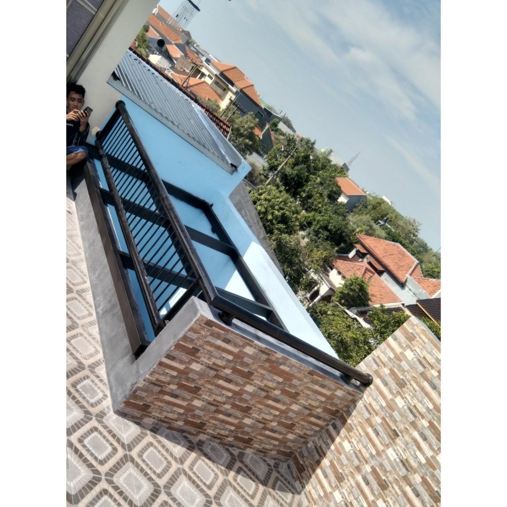 Kanopi Kaca Void Balkon