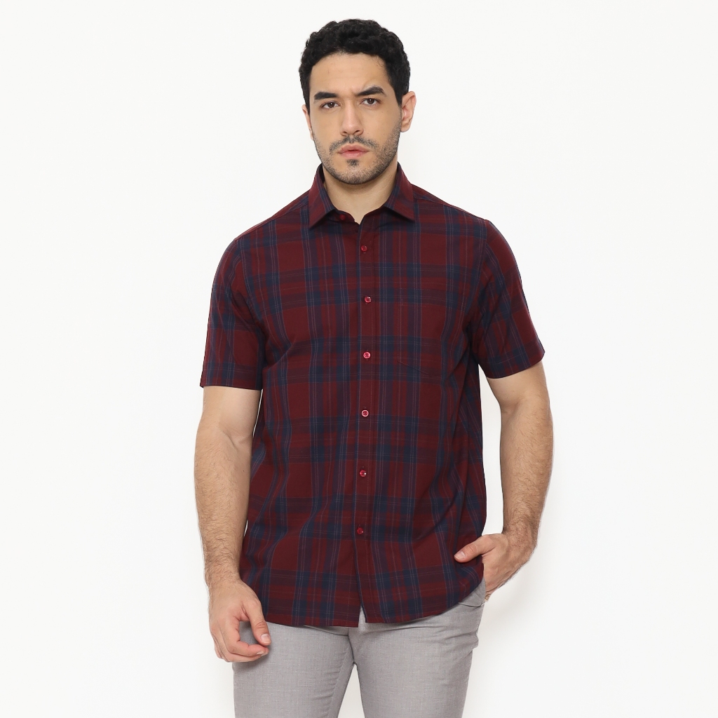 SCHOELLER AKSA-MSRF Kemeja Pria Lengan Pendek Regular Fit Kotak Kotak Cotton Maroon