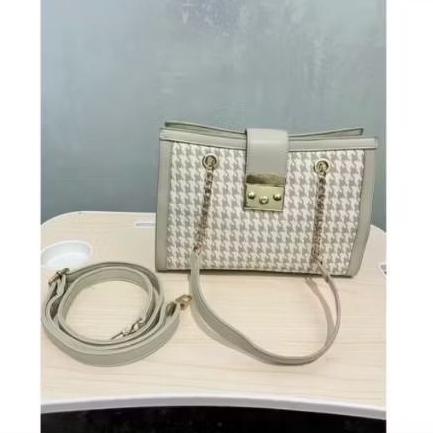 Enji Bag Preloved Sling Bag / Hand Bag / shoulder bag