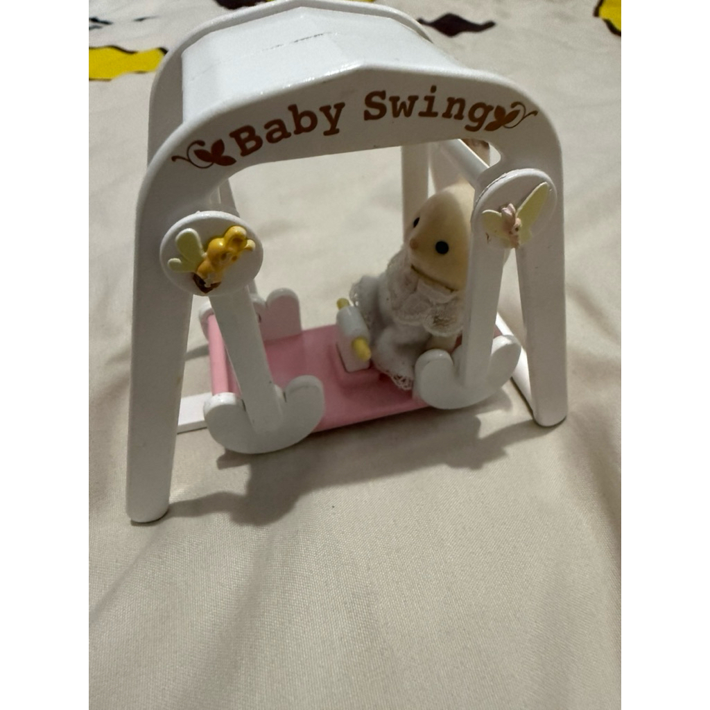 sylvanian ayunan baby swing