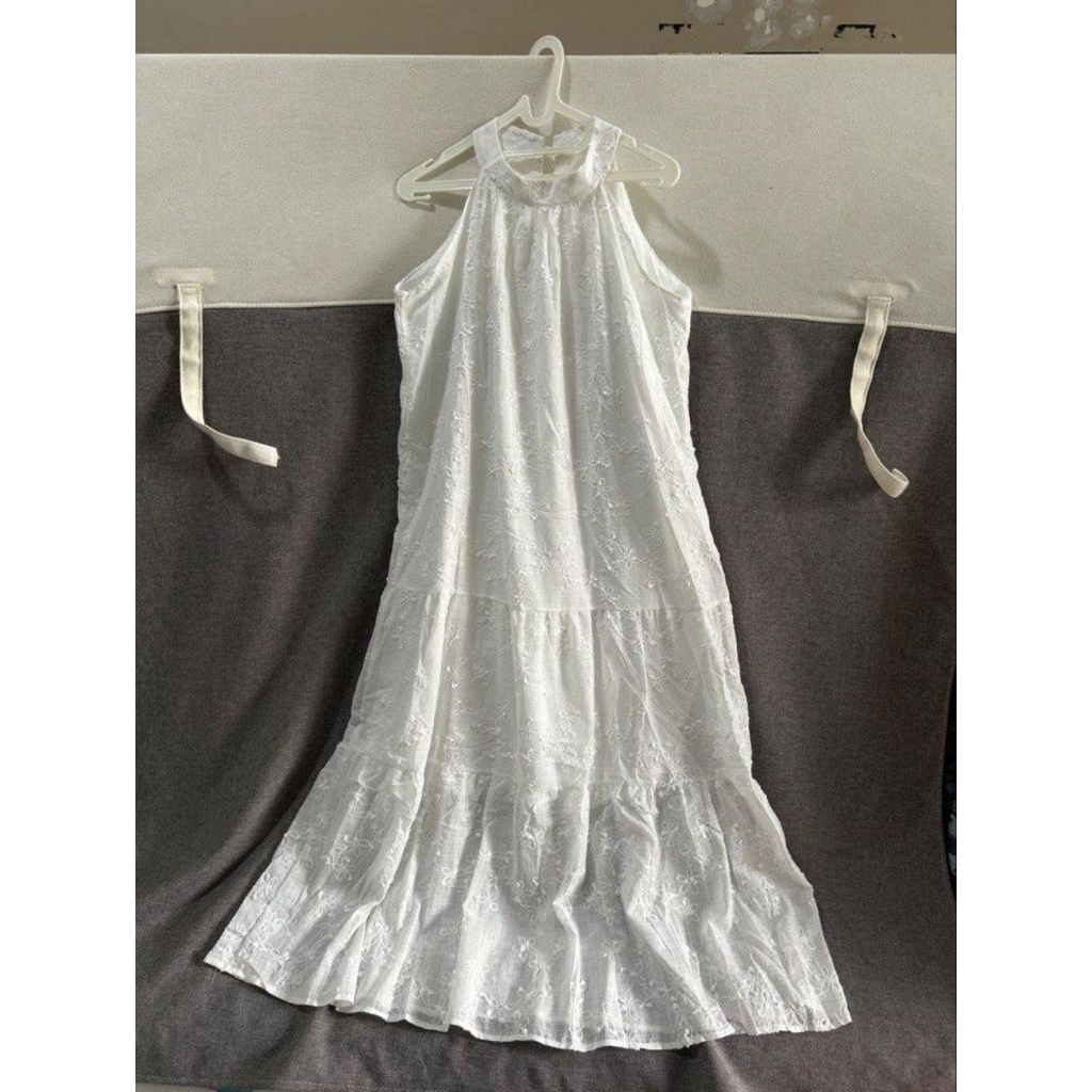 white dress preloved