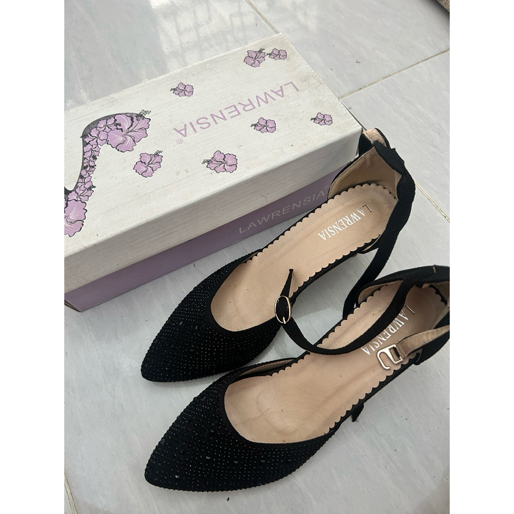 sepatu heels lawrensia size 38