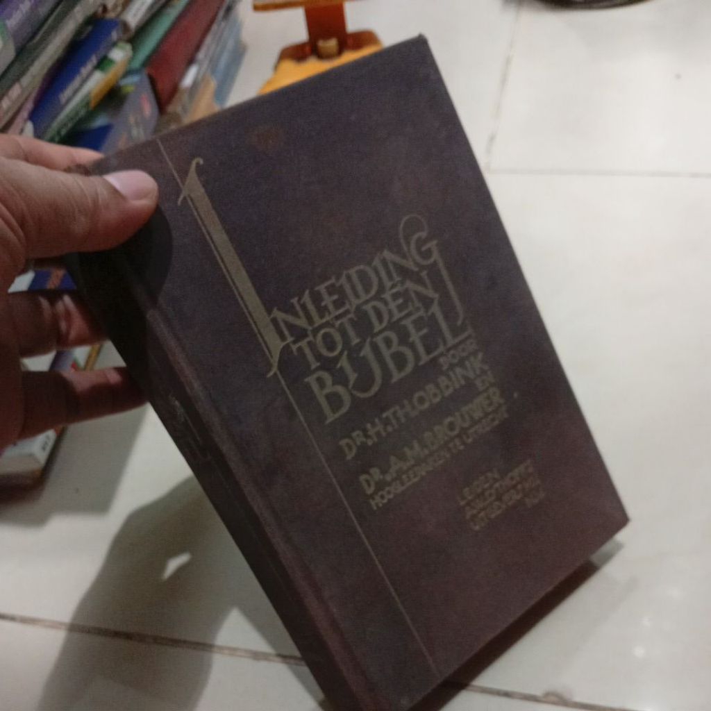 INLEIDING TOT DEN BIJBEL DR.H.TH.OBBINK, DR.A.M.BROUWER LEIDEN A.W.SYTHOFF'S UITGEVERRS M.Y, N.V.