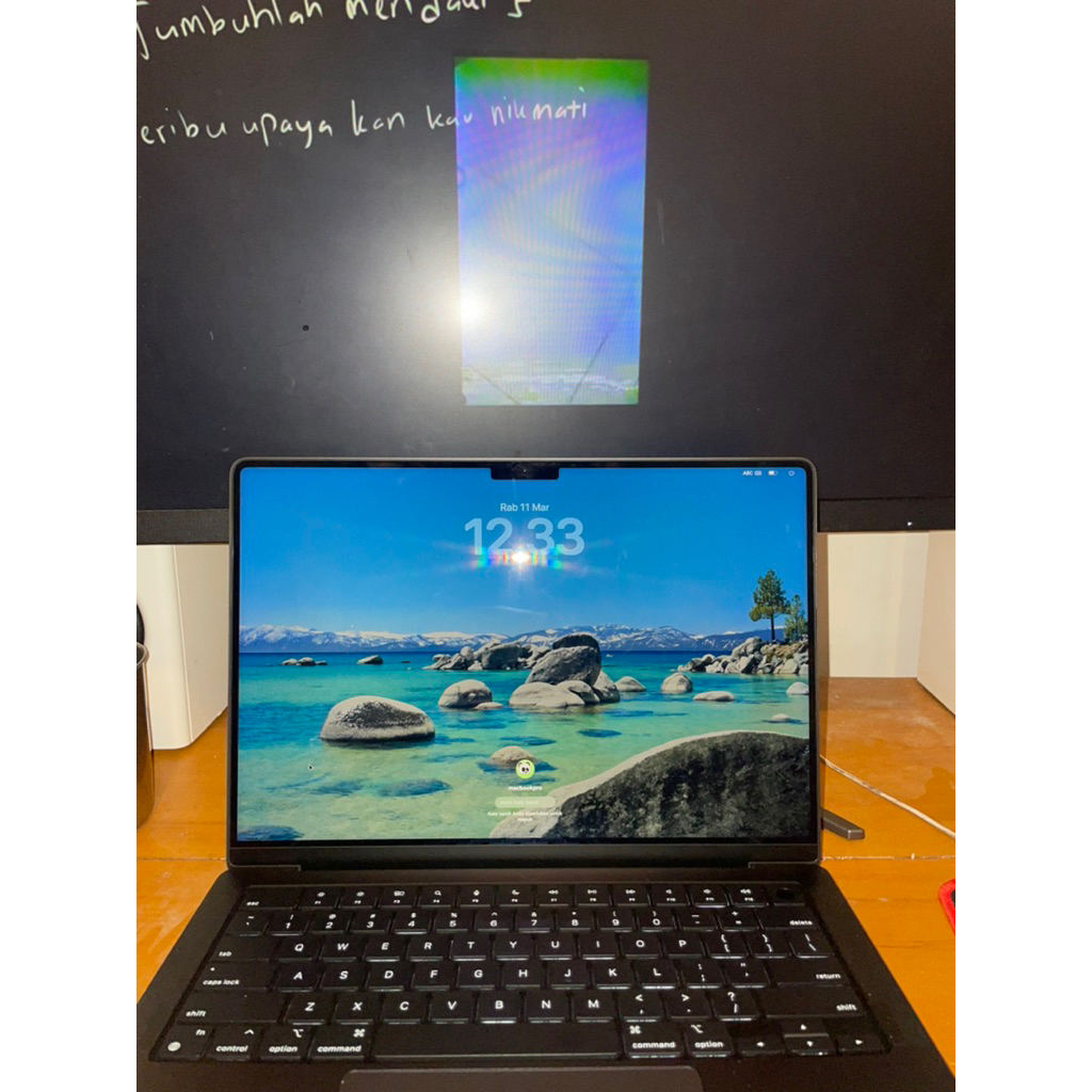 Macbook pro m3 pro Second