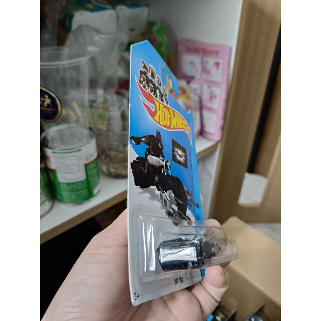 Hot Wheels Bat Pod