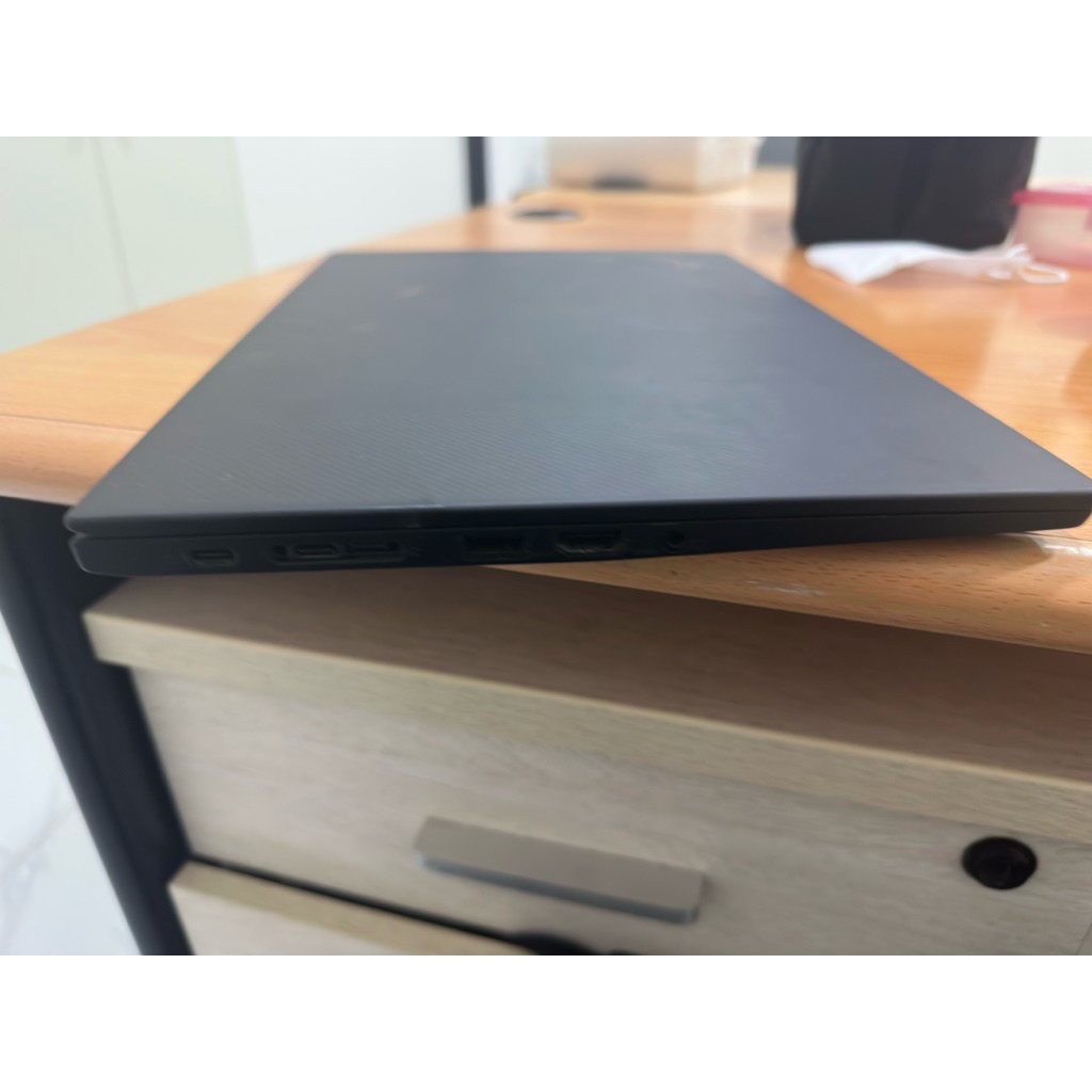 Thinkpas X1 Carbon Gen 8  i7 gen 10 4K