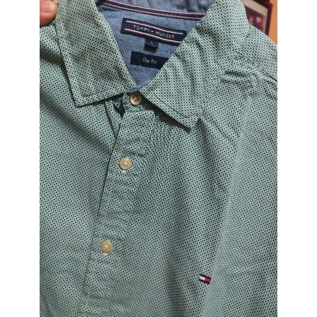 Kemeja Tommy Hilfiger