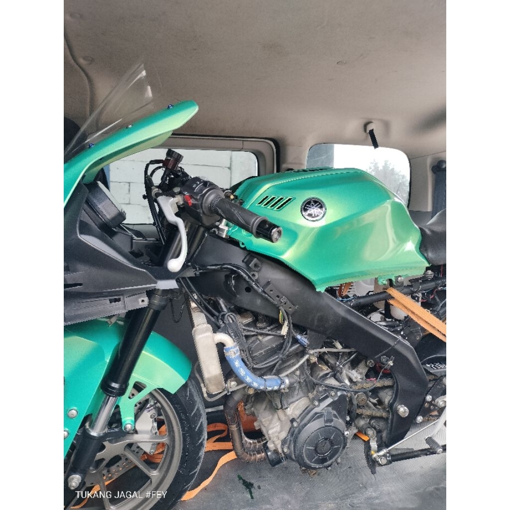 Mesin R25 360 Derajat Suara Moge 4 Silinder Set Kelistrikan