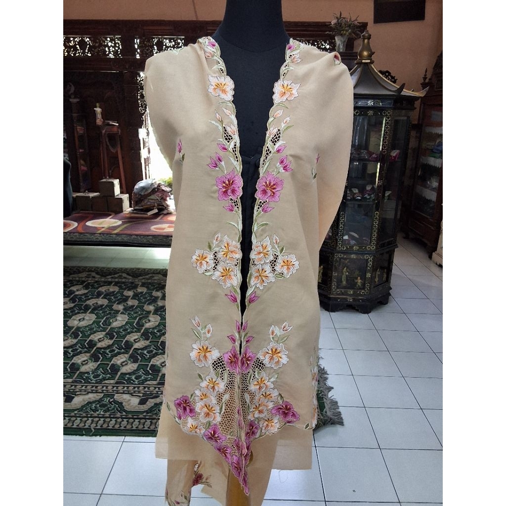 Bahan Kebaya Bordir/Bahan Kebaya Bordir Encim/Bahan Kebaya Encim/Bahan Kebaya Bordir Panjang/Bahan K