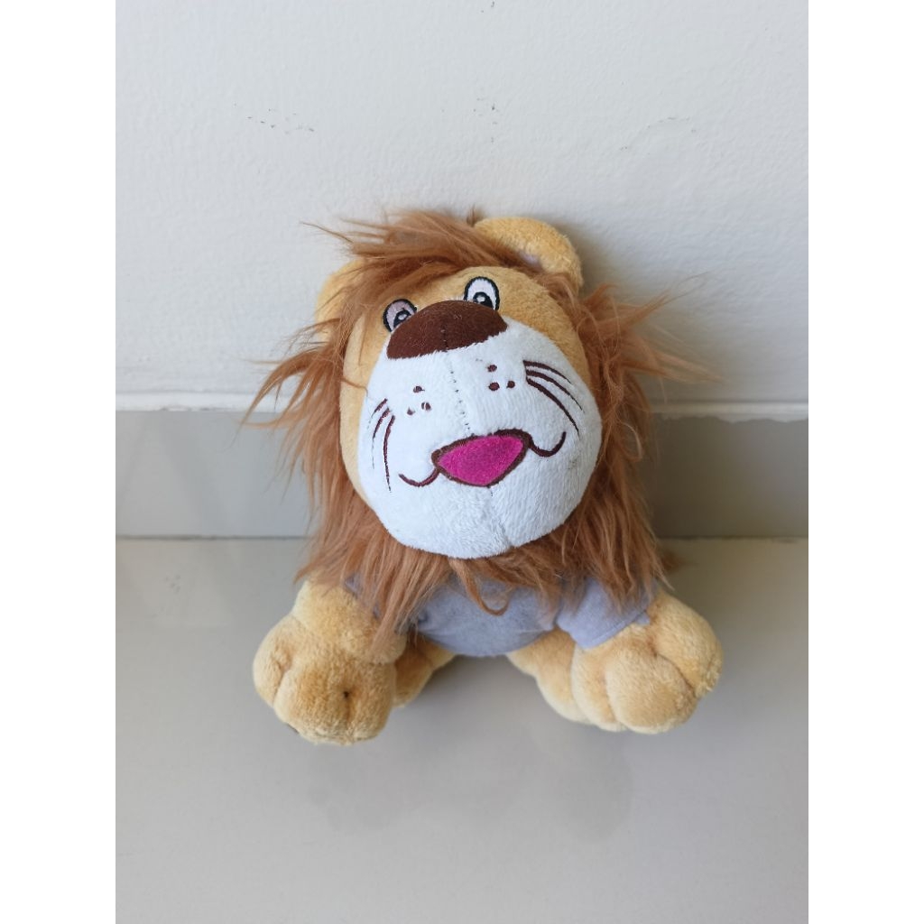 Preloved boneka singa Lion doll cute plushie