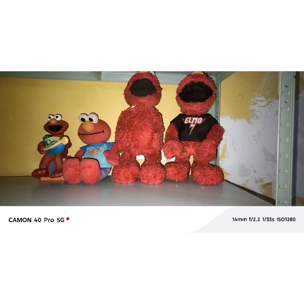 boneka Elmo Sesame street