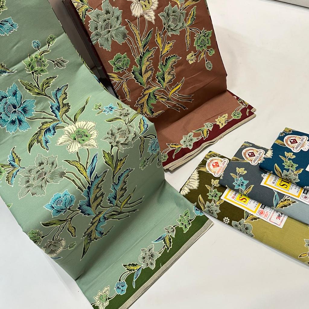 Sarung batik wanita Unggul Jaya Primisima "STS Maskot" produksi Unggul Jaya no. 002