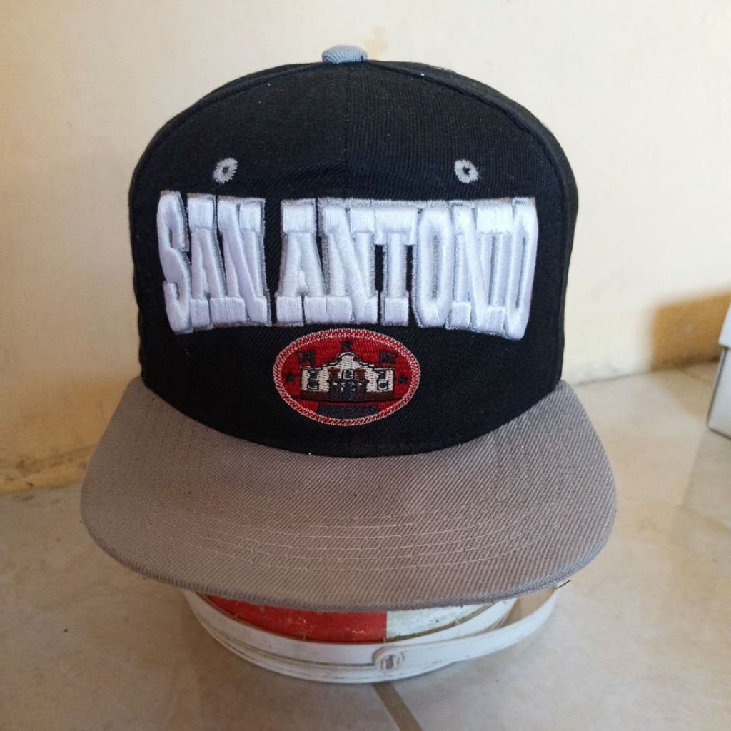 snapback san antonio