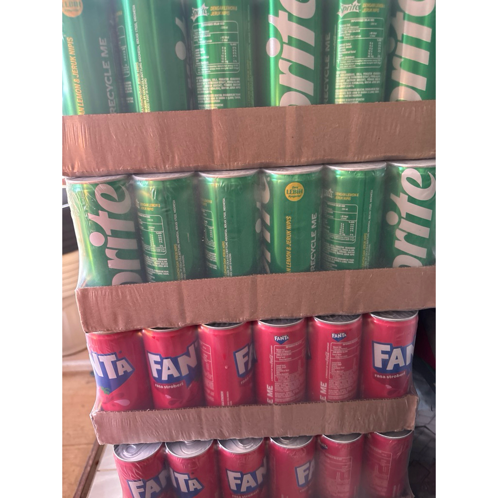 1 DUS MINUMAN KALENG FANTA/SPRITE 250ml