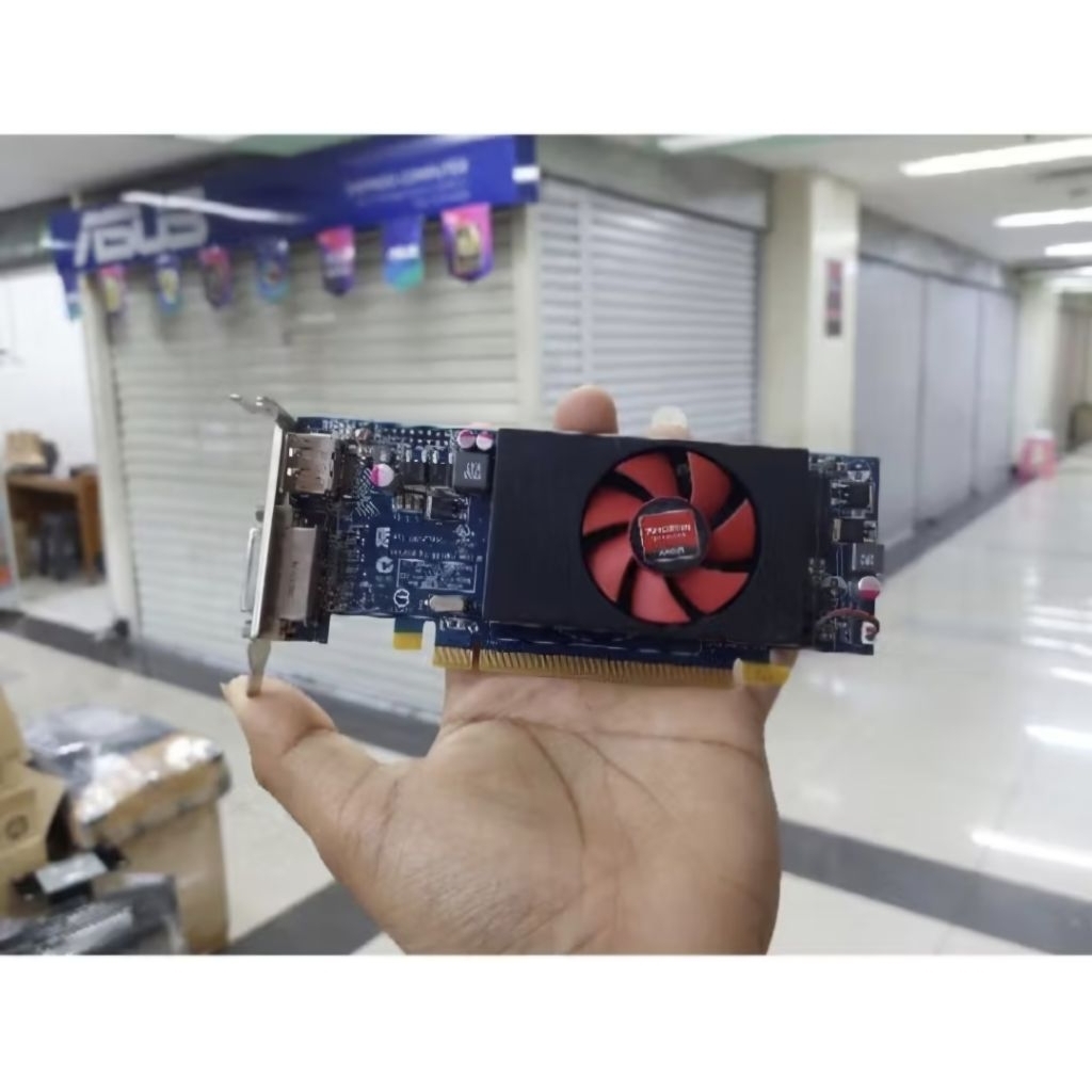 VGA CARD 1 GB 64 BITT DDR 3