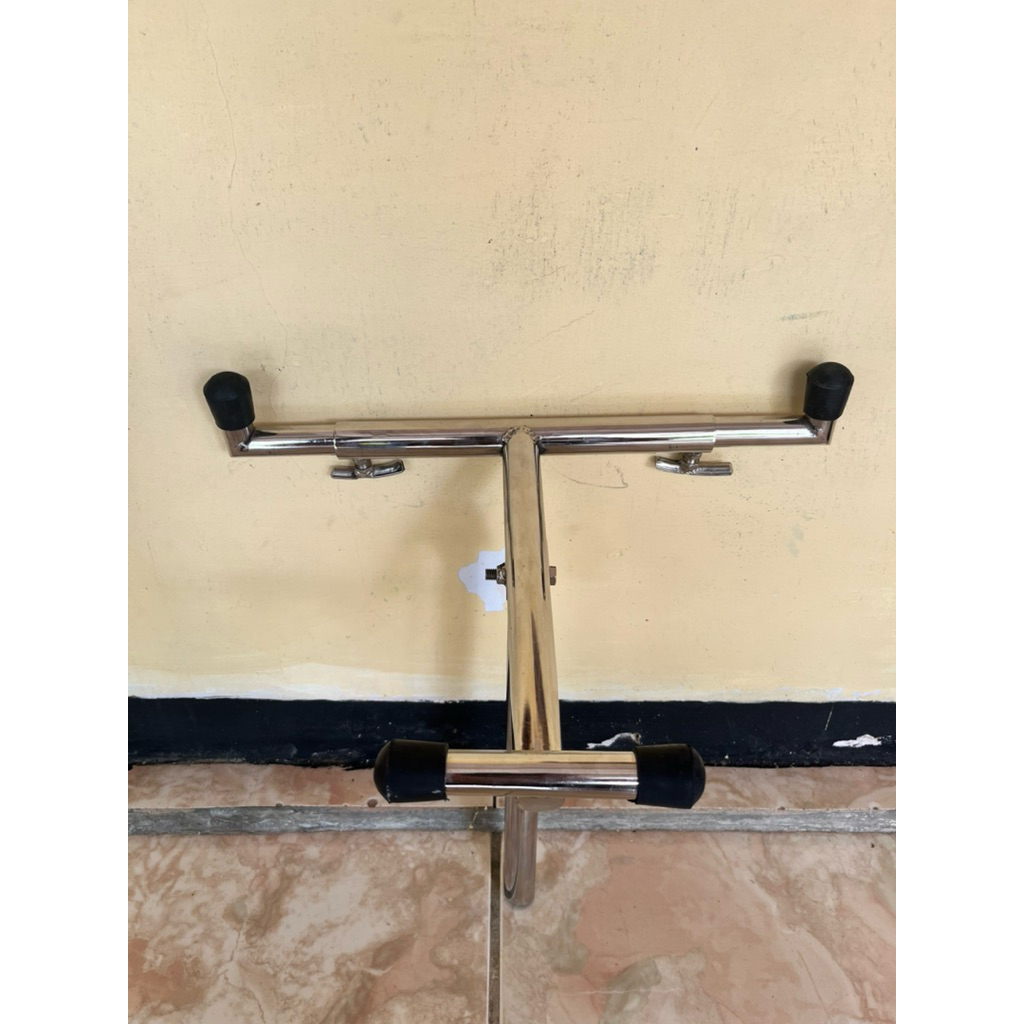 stand stenlis atasan DTX//ASHLEY like new