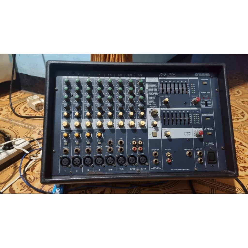 Power Mixer Yamaha EMX 312SC - Original Performance