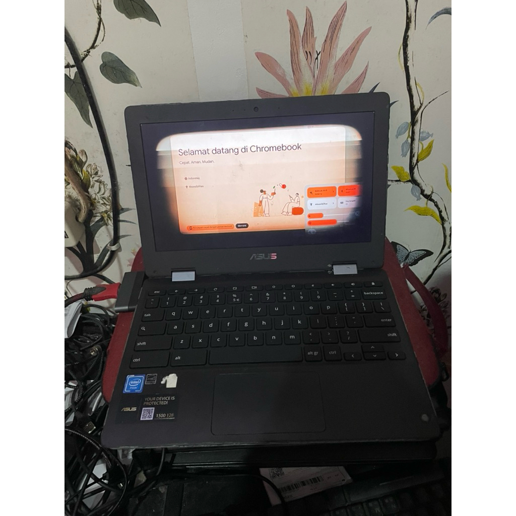 Asus chromebook C214M flip minus