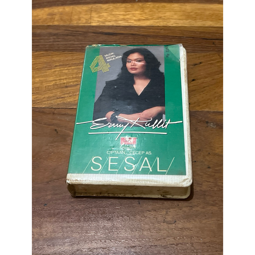 Kaset pita Ermy Kulit - Sesal