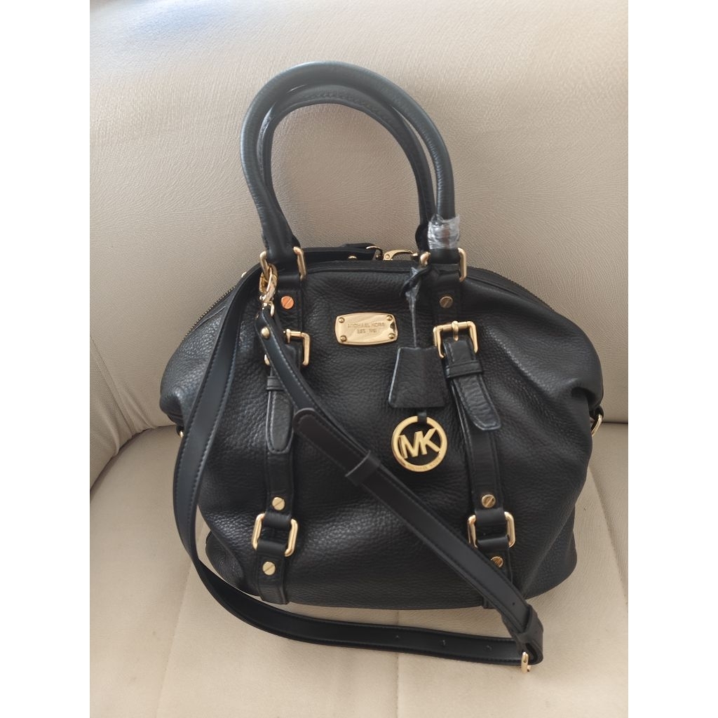 Tas Mk hitam sling