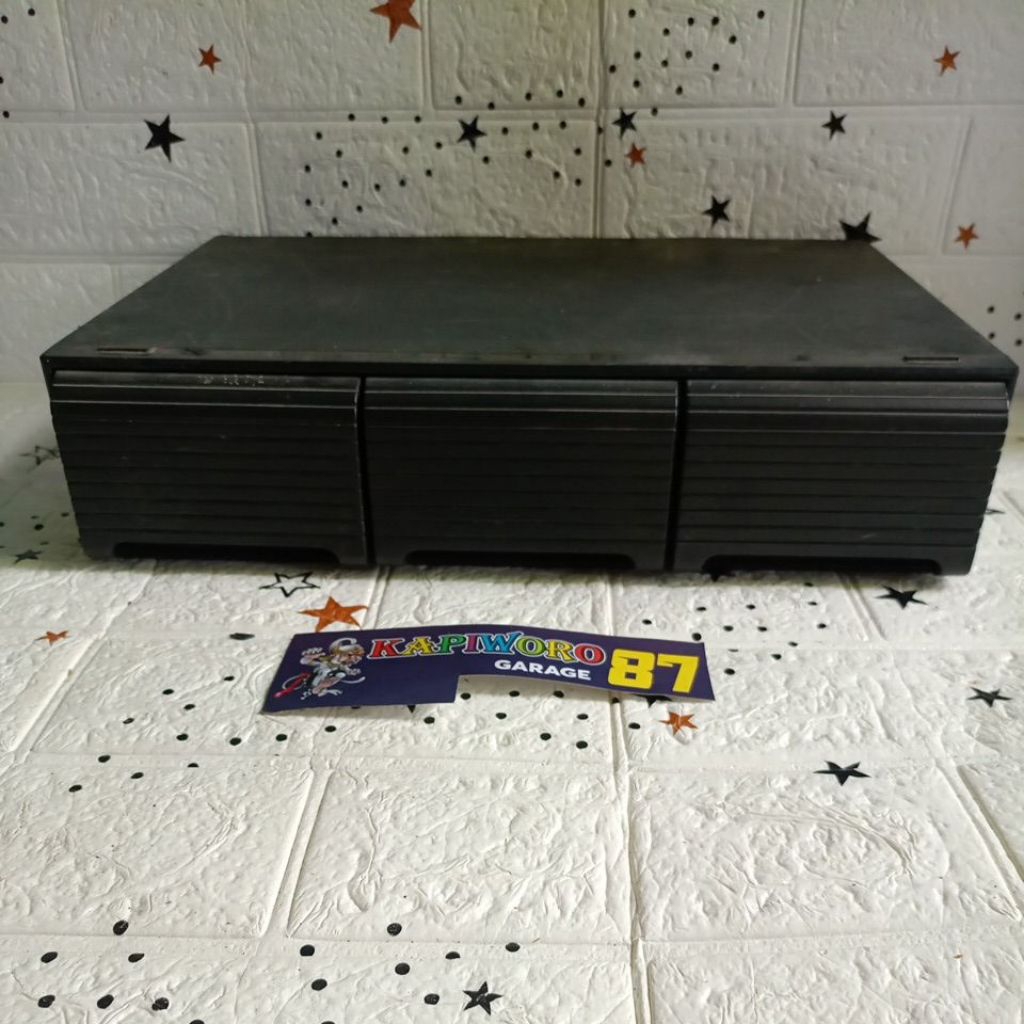 rak kaset pita (untuk 36 kaset)