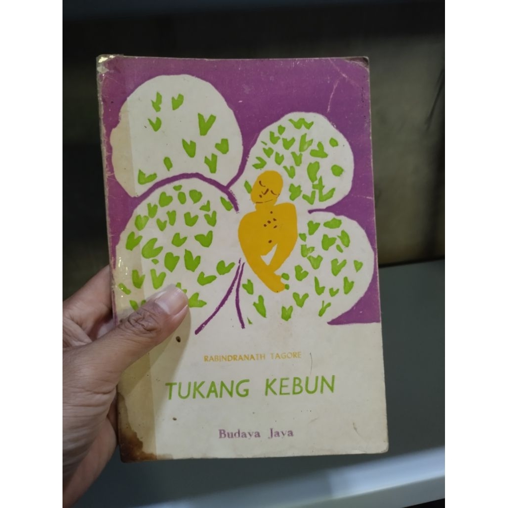 Puisi Tukang Kebun karya Rabrindanath Tagore. Original.