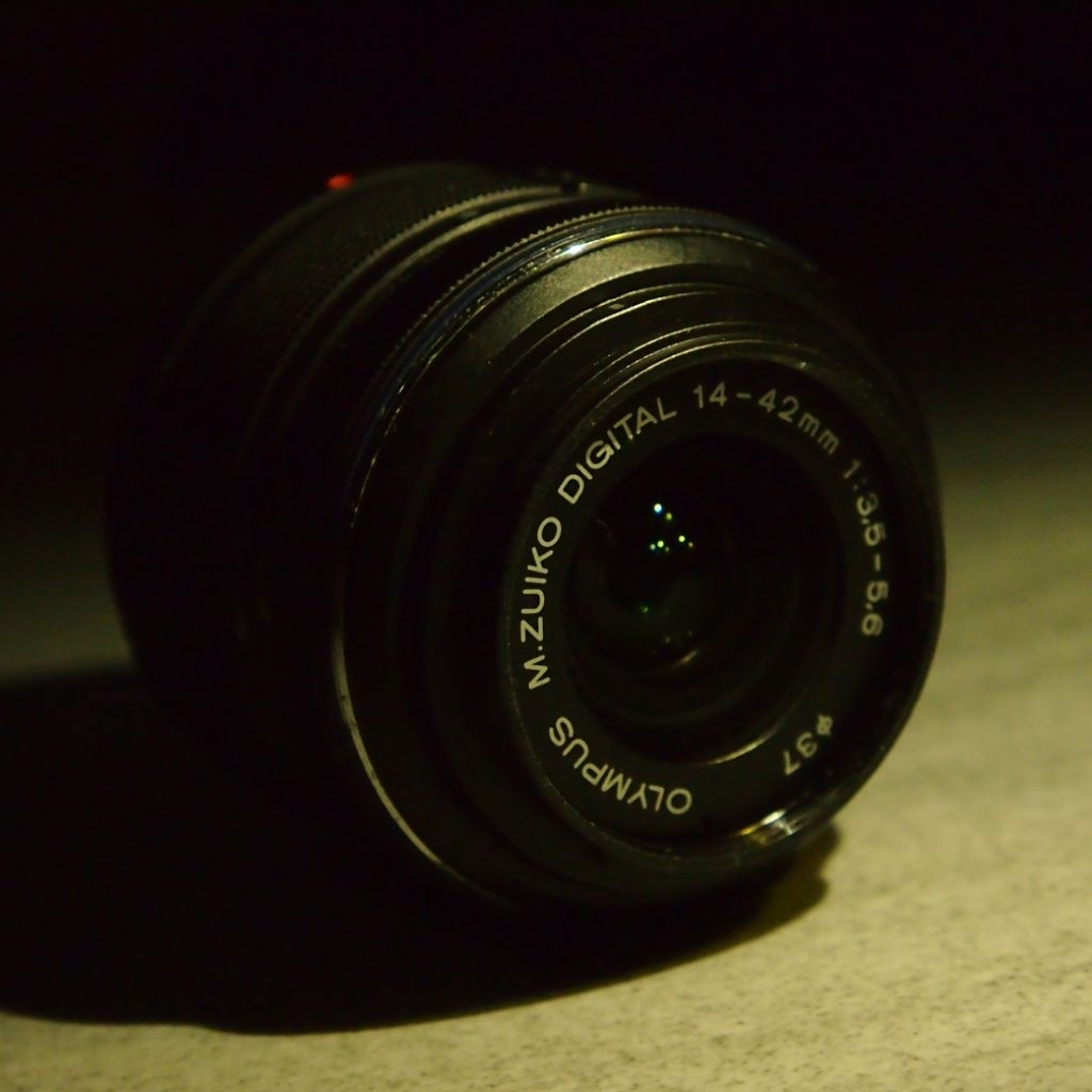 Lensa Kit Olympus M-Zuiko 14-42mm Normal