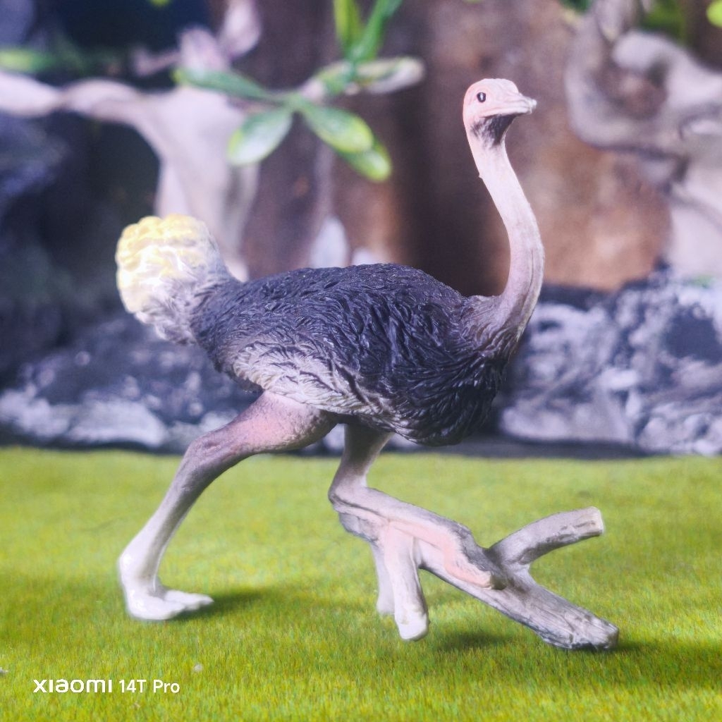 PNSO Ostrich burung unta figure