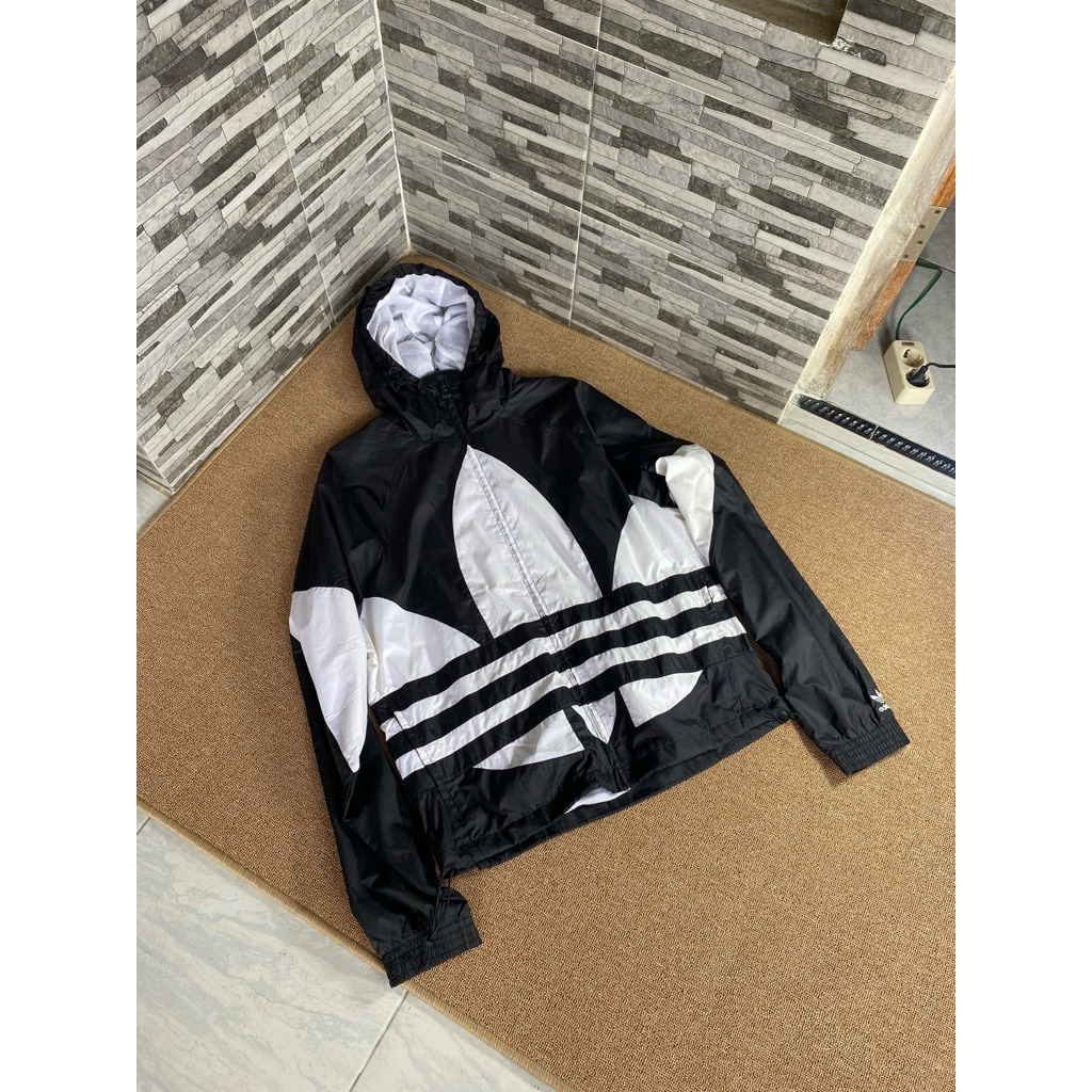 winbreakers jaket adidas trefoil big logo