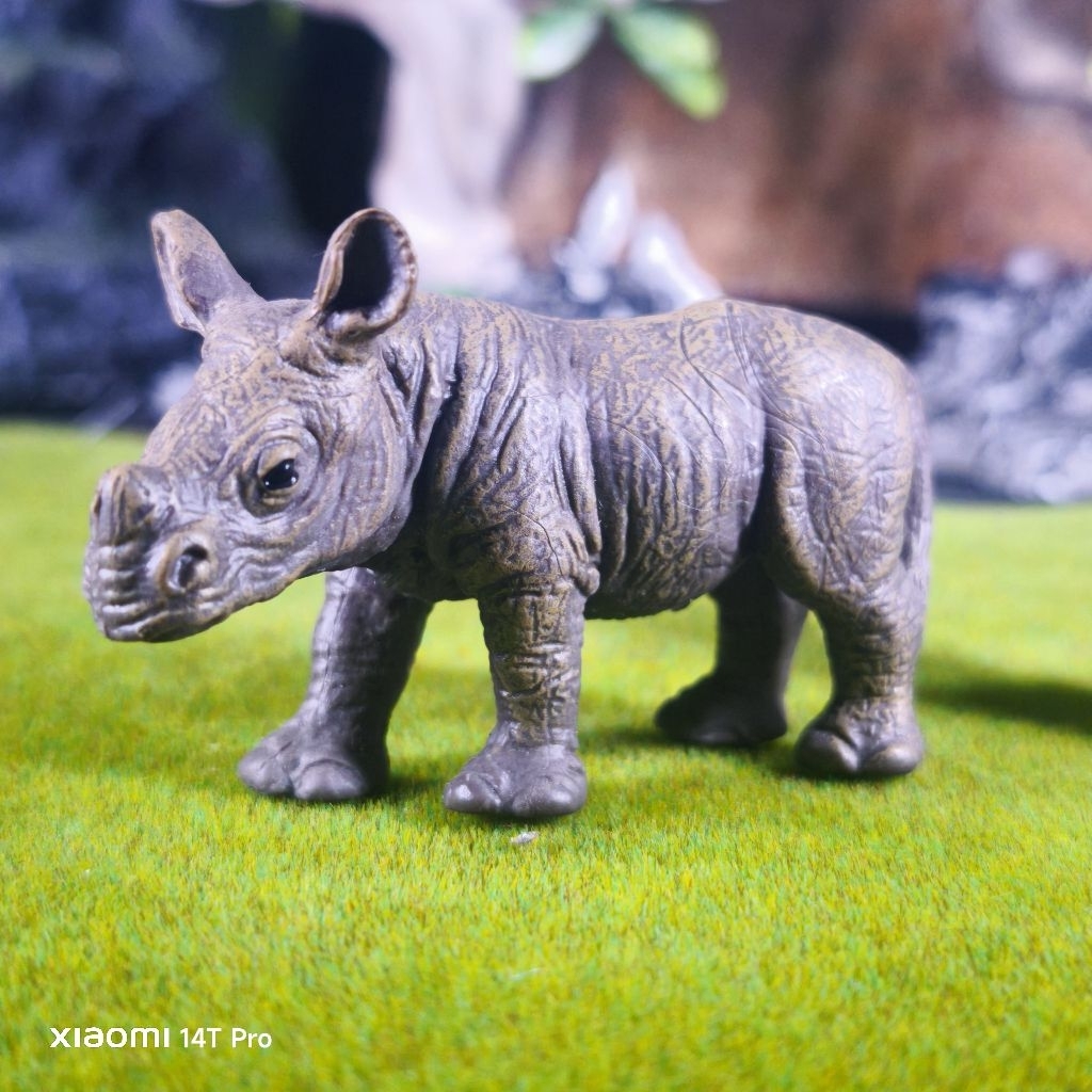 New Canna Rhinoceros calf badak figure