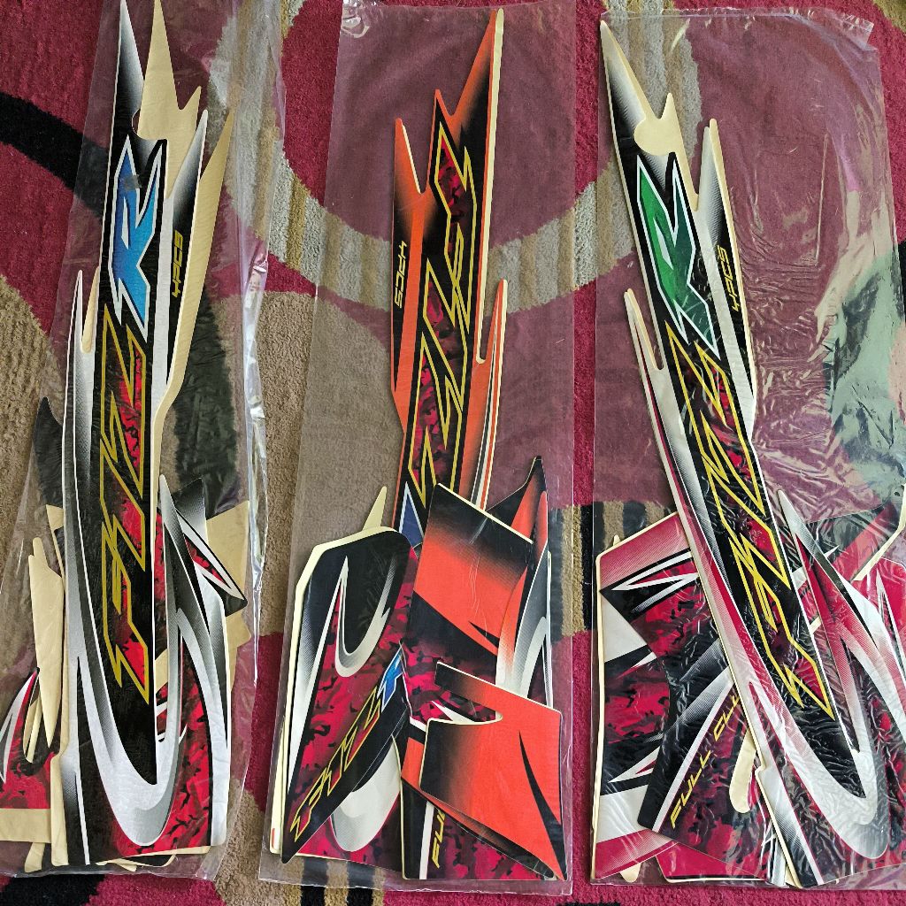 Striping/Lis Body Yamaha F1ZR/FIZR Full Clutch 2005 – Stiker Body F1ZR/FIZR 1 Set Lengkap
