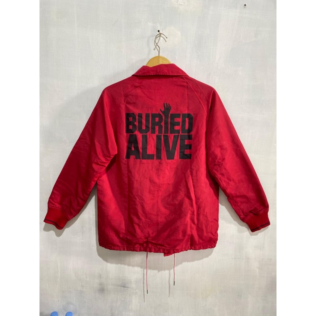 Jaket Buried Alive